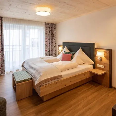 Hotel Sonnenhang 3*